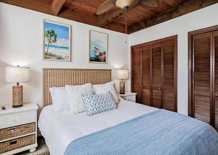 2br - Coastal Condo, Steps To Beach, Ocean Views