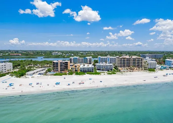 2br - Coastal Condo, Steps To Beach, Ocean Views * Clearwater Beach