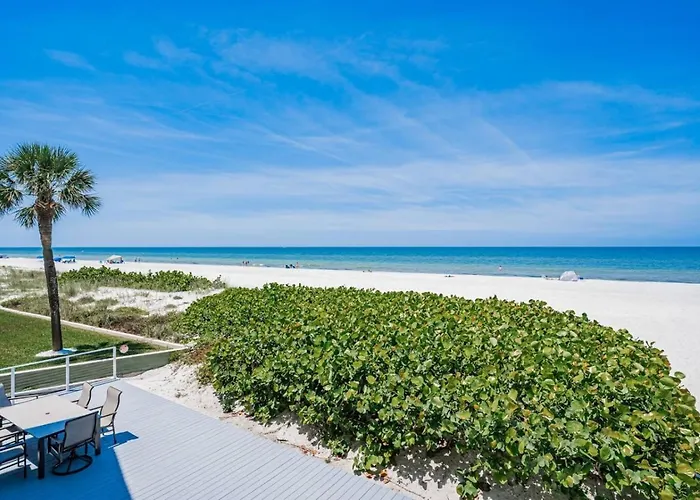 2br - Coastal Condo, Steps To Beach, Ocean Views Appartement