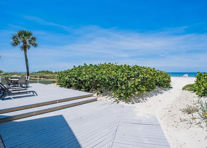 2br - Coastal Condo, Steps To Beach, Ocean Views Clearwater Beach